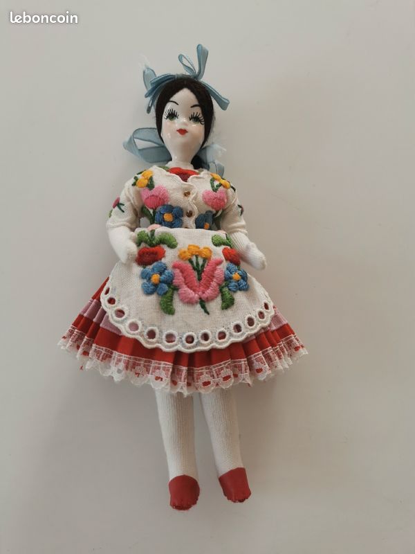 Belle poupée ancienne tête porcelaine 52 cm