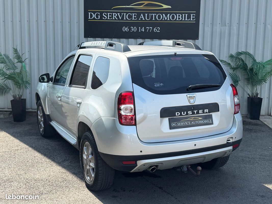 Dacia Duster 1.5 DCI 110 CV PRESTIGE EDITION 2016 / GARANTIE 12 MOIS / ATTELAGE / Caméra de recul / GPS (image 4)