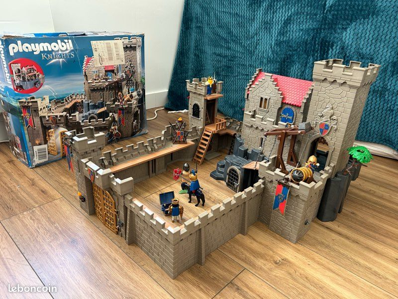 Château de chevaliers playmobile 6000 + 6373 + 6371 (image 1)