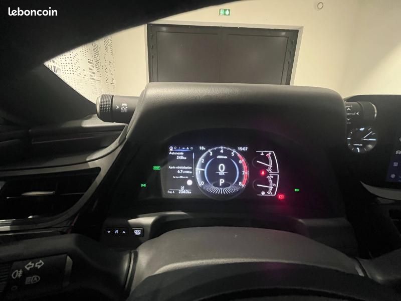 Lexus ES 300h Business MY23 (image 12)