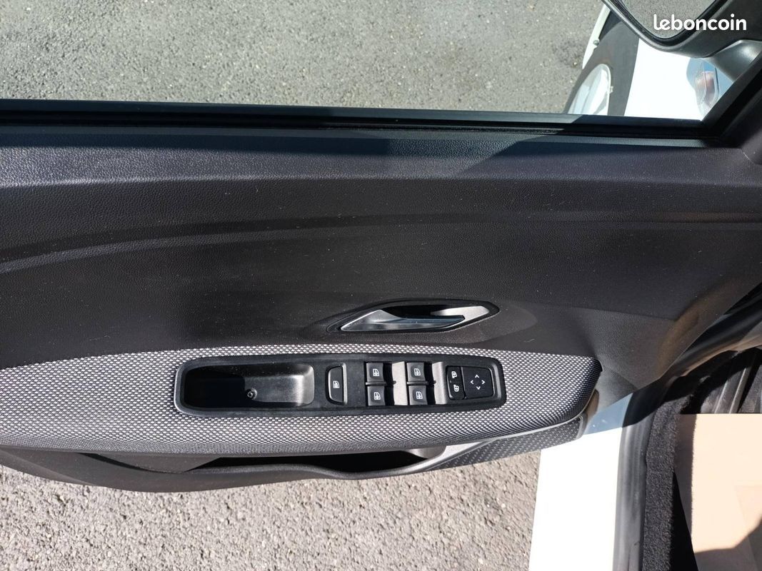 DACIA Sandero SCe 65 - 22 Confort (image 19)