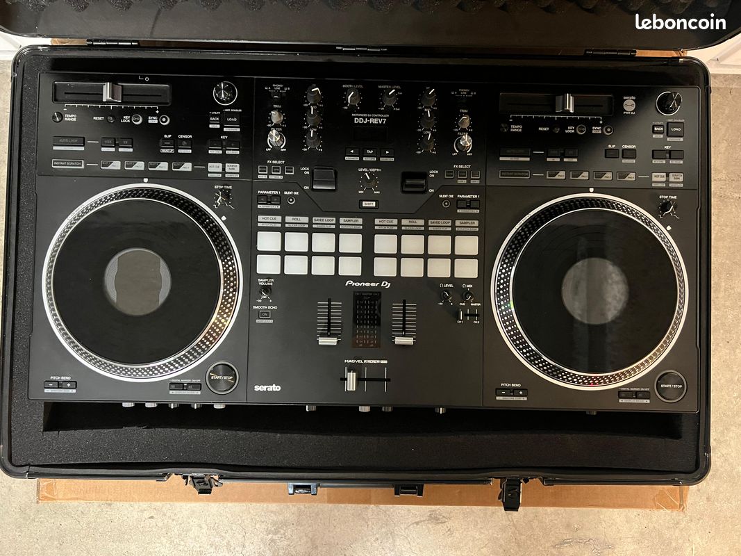 Pioneer ddj-rev7 (image 1)
