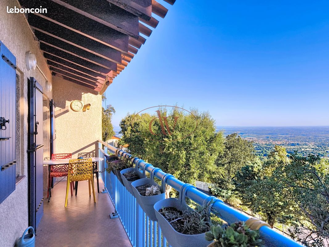 Maison 8 pièces 180 m² · à Laroque-des-Albères · 180 m² · 375 000 €
