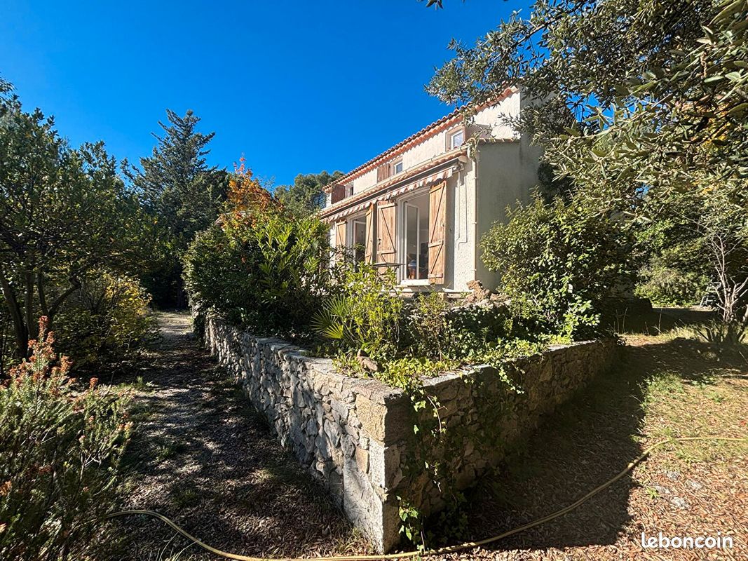 Maison 4 pièces 144 m² · à Mimet · 144 m² · 546 000 €
