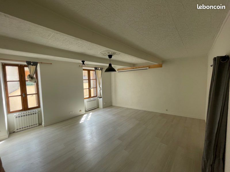 Maison 5 pièces 140 m² · à Clermont-Ferrand · 140 m² · 1 300 €/mois