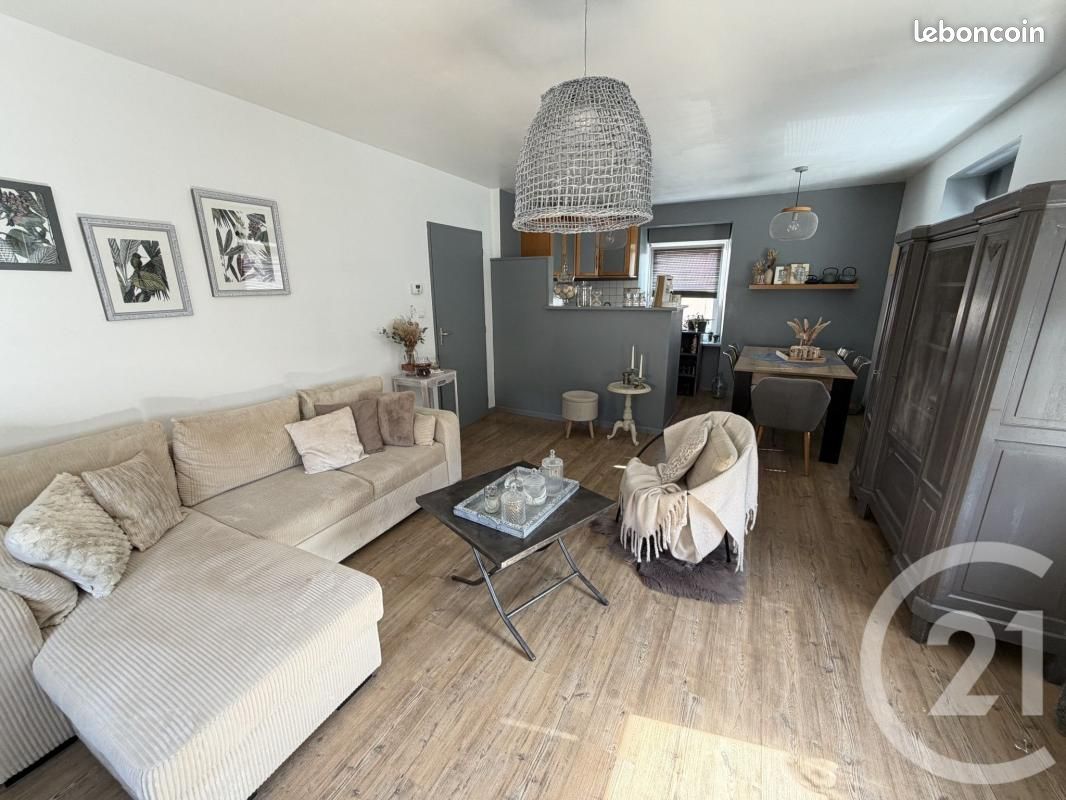 Appartement 3 pièces 67 m² · à Valentigney · 67 m² · 80 000 €