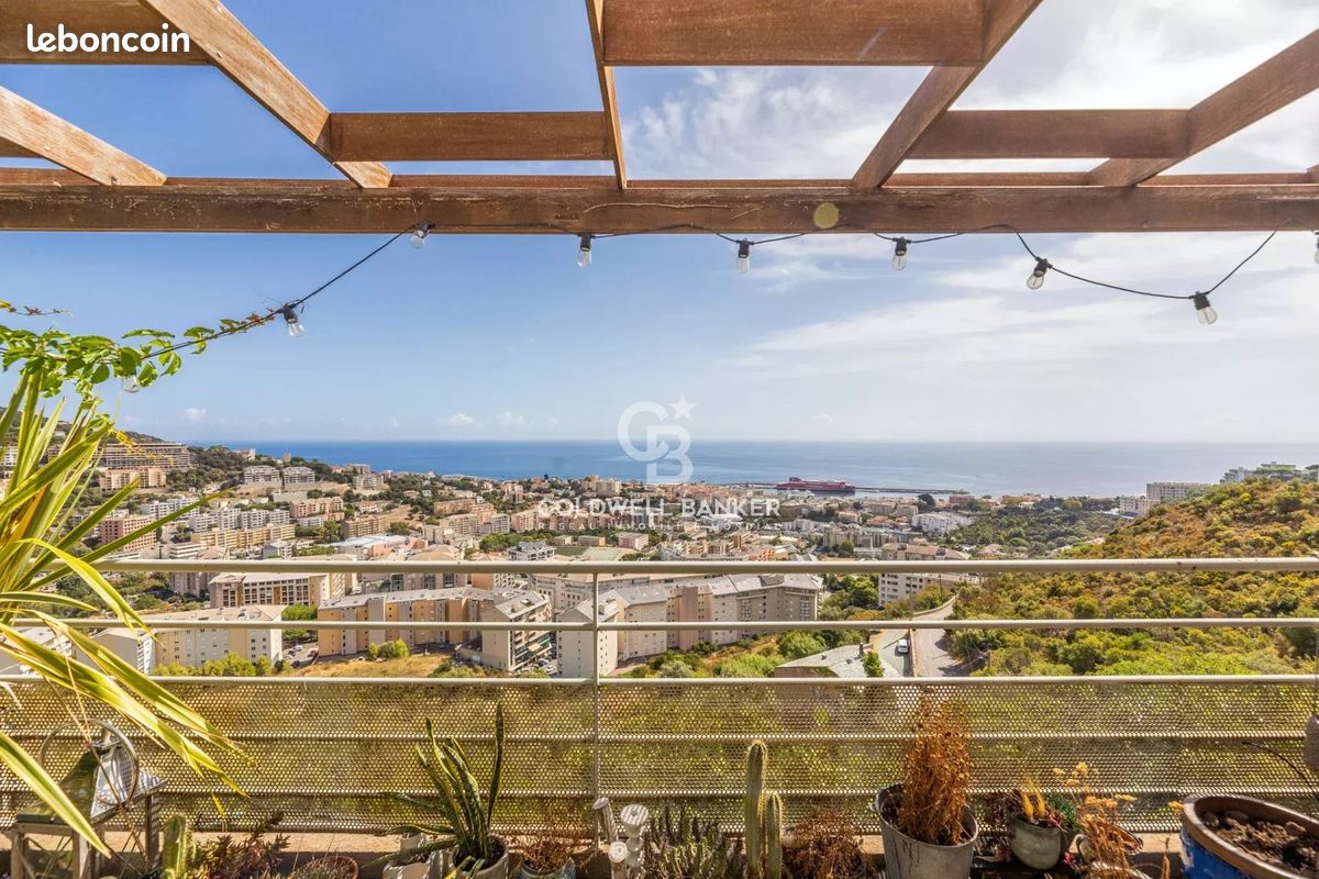 Appartement 4 pièces 200 m² · à Bastia · 200 m² · 850 000 €