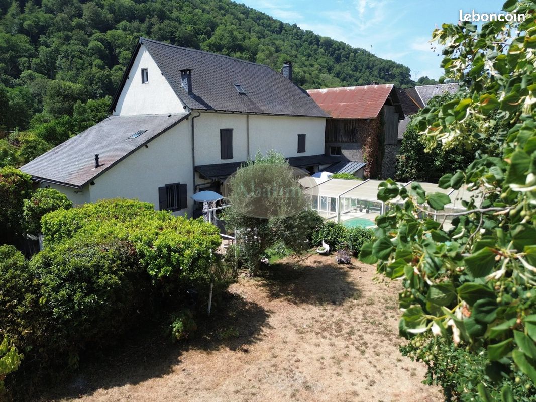 Maison 10 pièces 209 m² · à Moulis · 209 m² · 318 000 €