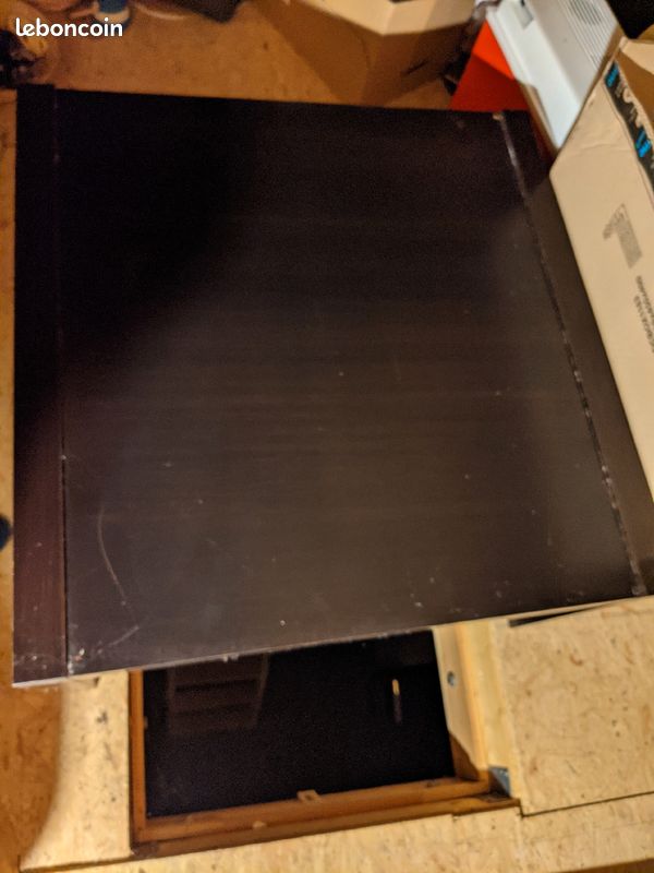 Table basse noire (image 2)