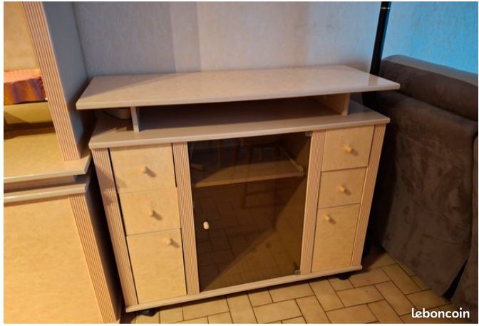 Bar (image 1)