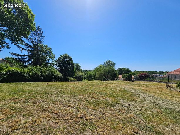 Terrain 958 m² NERSAC
