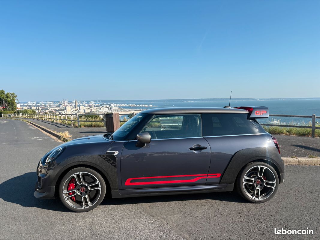 MINI John Cooper Works GP3 – 306 ch – N° 737/3000 – Édition ultra exclusive (image 2)