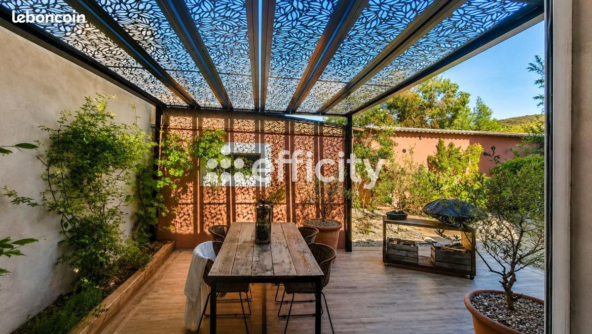 Maison 5 pièces 342 m² · à Rougiers · 342 m² · 790 000 €