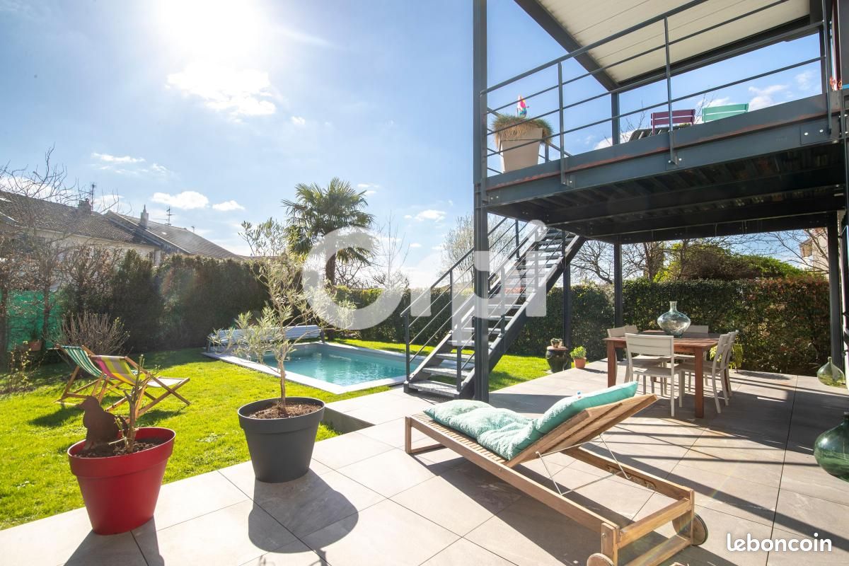 Maison 4 pièces 117 m² (image 1)