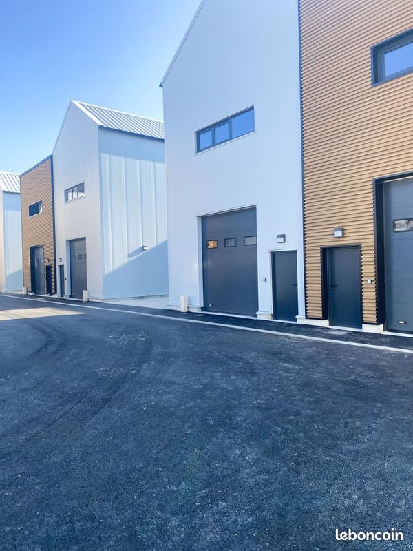 Entrepôt 128 m² BAGNOLET (image 2)