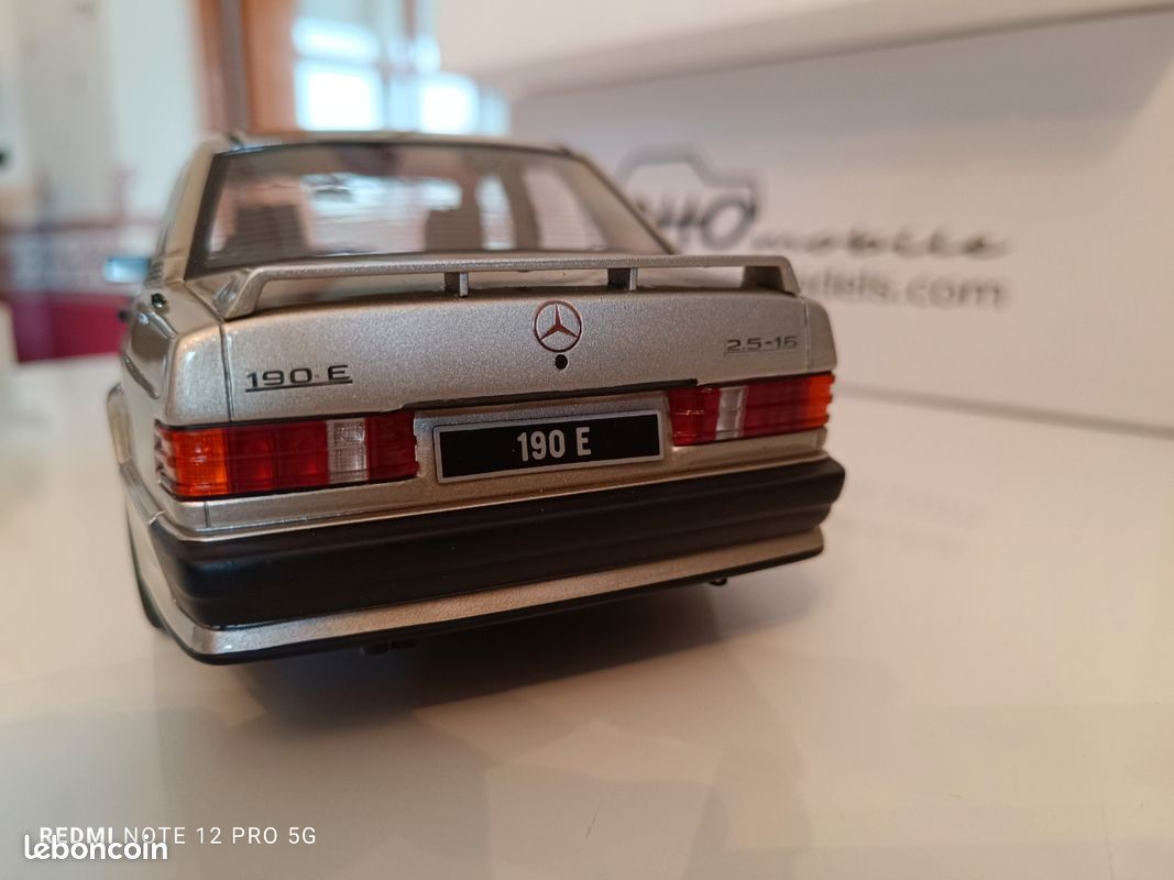 Ottomobile 1/18 Mercedes 190E 2.5 16s - W201 - Argent - OT927