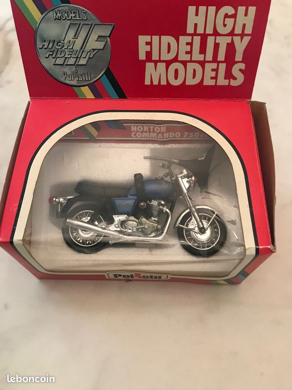 Moto norton commando 750 cc polistill 1/15 (image 2)