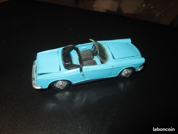 Ancienne Miniature Norev 1/43 Fiat 1500 - Occasion - Couleur Grise - Matière Plastique