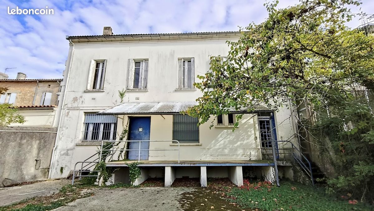 Immeuble 297 m² · à Mirambeau · 297 m² · 150 000 €