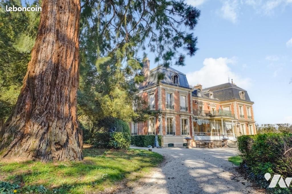 Maison 13 pièces 747 m² · à Dourdan · 747 m² · 1 100 000 €
