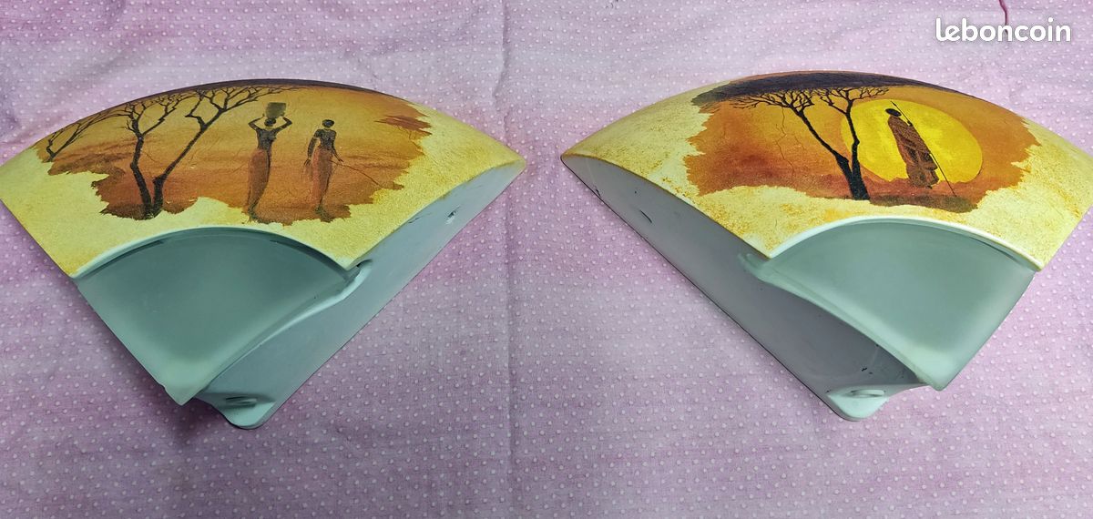 2 appliques d'angle avec déco Afrique (image 1)