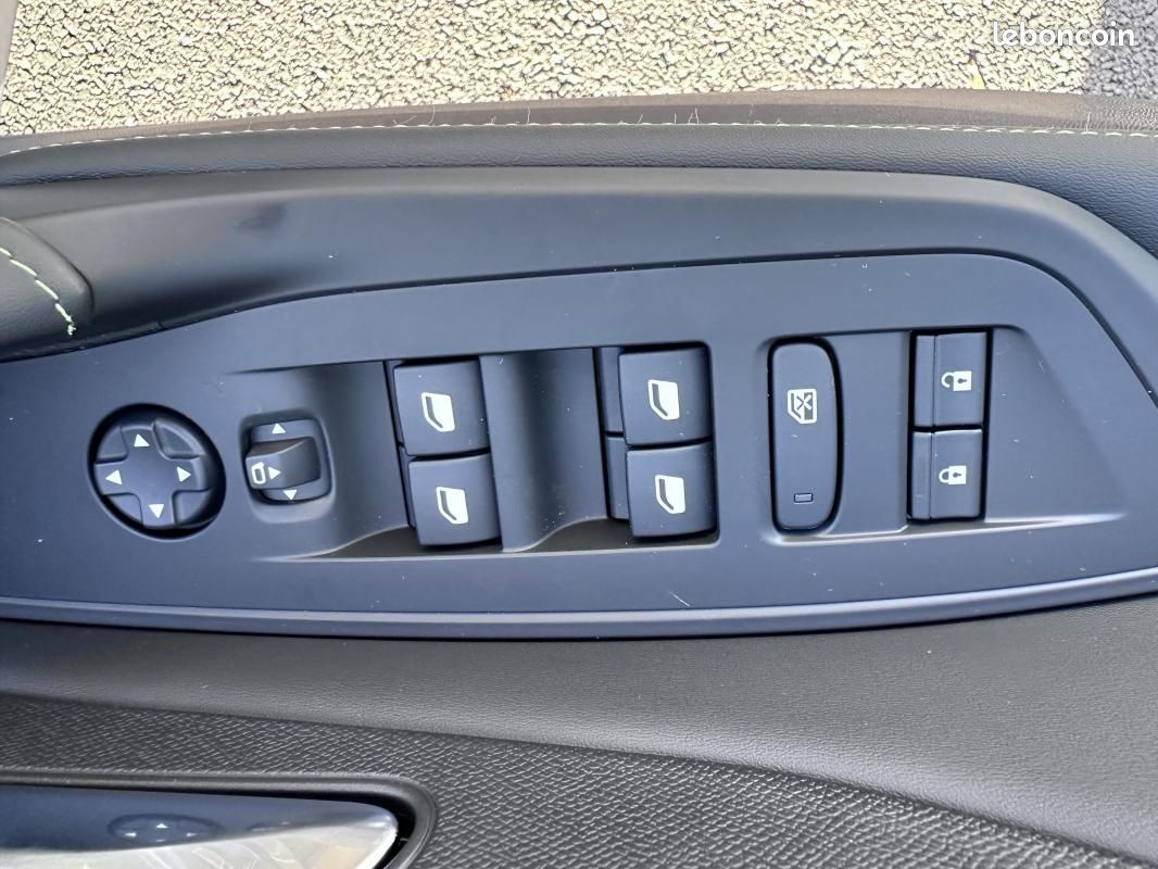 Peugeot 308 SW PureTech 130ch S&S EAT8 GT (image 8)