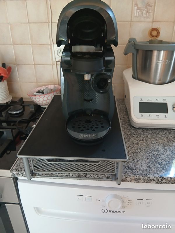 Cafetiere bouchon à dosette, avec distributeur et deux dosettes utilisables pour Café moulu, à prendre sur place (image 2)