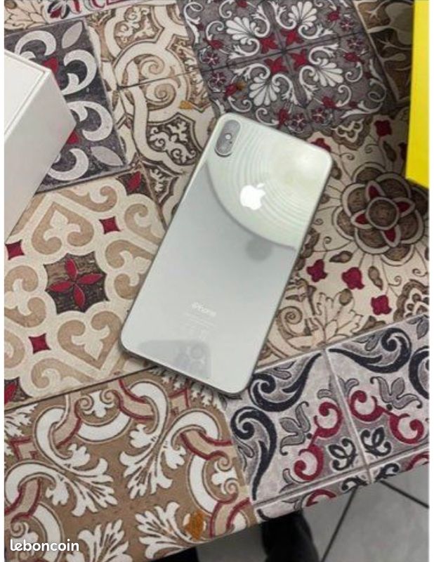 IPhone XS (image 1)