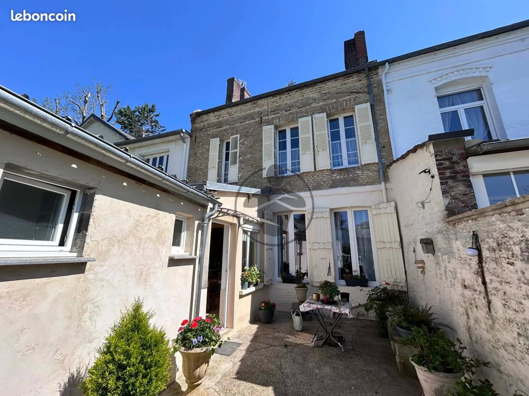 Maison 7 pièces 167 m² · à Ribemont · 167 m² · 159 000 €