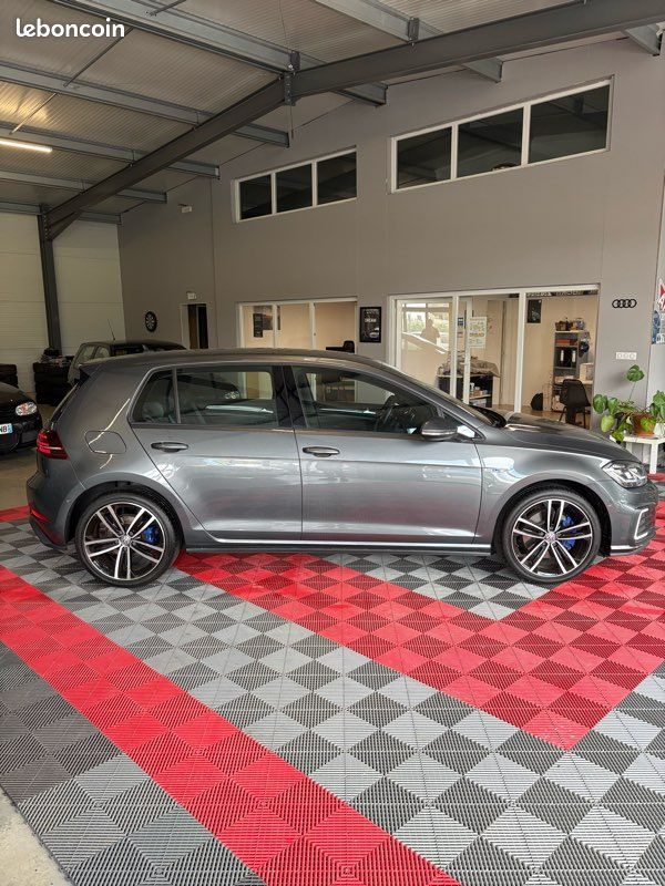 VOLKSWAGEN GOLF 7.5 GTE 204cv DSG6 HYBRIDE 5 Portes (image 15)