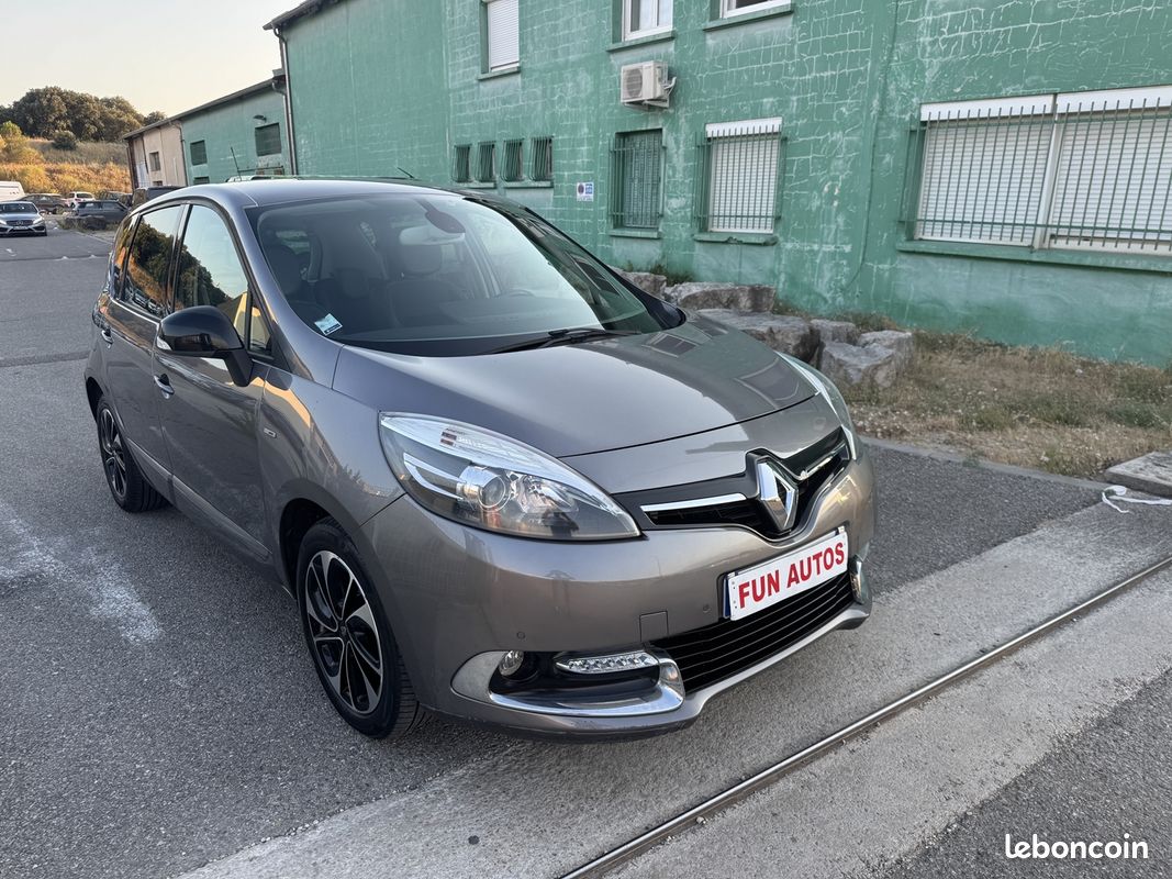 Renault SCENIC III 1.5 DCI 110CH BOSE 2015 EDC (image 2)