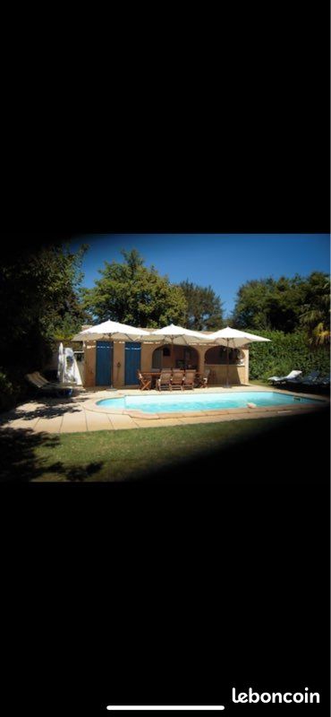 Villa 10/12 pers avec piscine privée et pool house tout équipe tarif de 100/nuit à 360/nui haute saison (image 1)