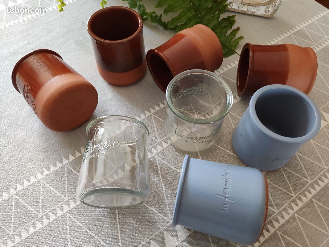 Lot de pots de yaourts (image 2)