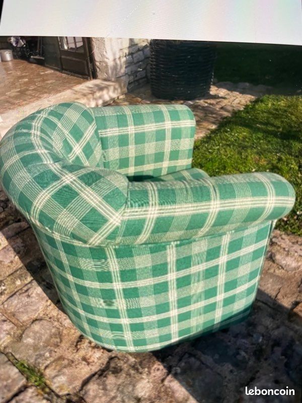 Fauteuil et repose pied (image 3)