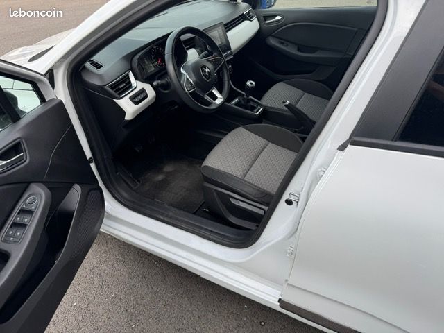 RENAULT Clio 5 Blue dCi 100 Evolution (image 7)