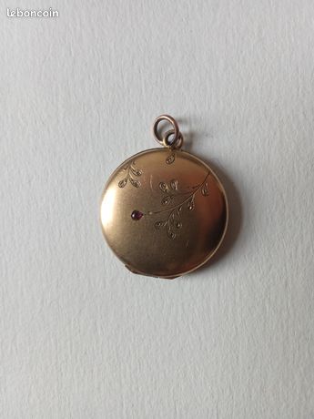 COLLIER AVEC PENDENTIFS INTERCHANGEABLES RUBIS ET DIAMANTS, ACCOMPAGNÉ