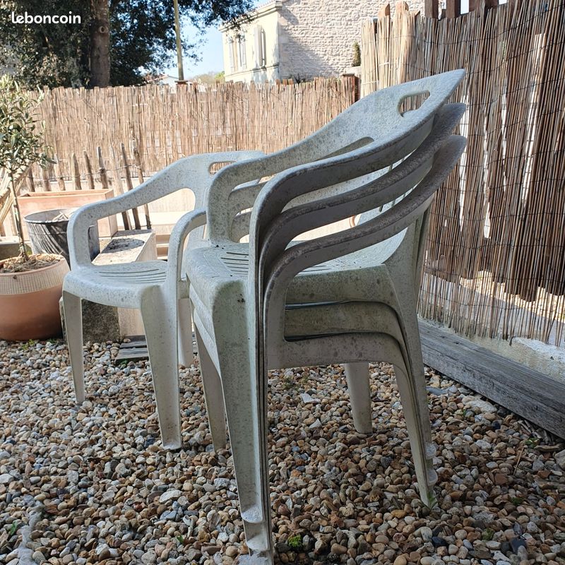 4 chaises plastique (image 2)