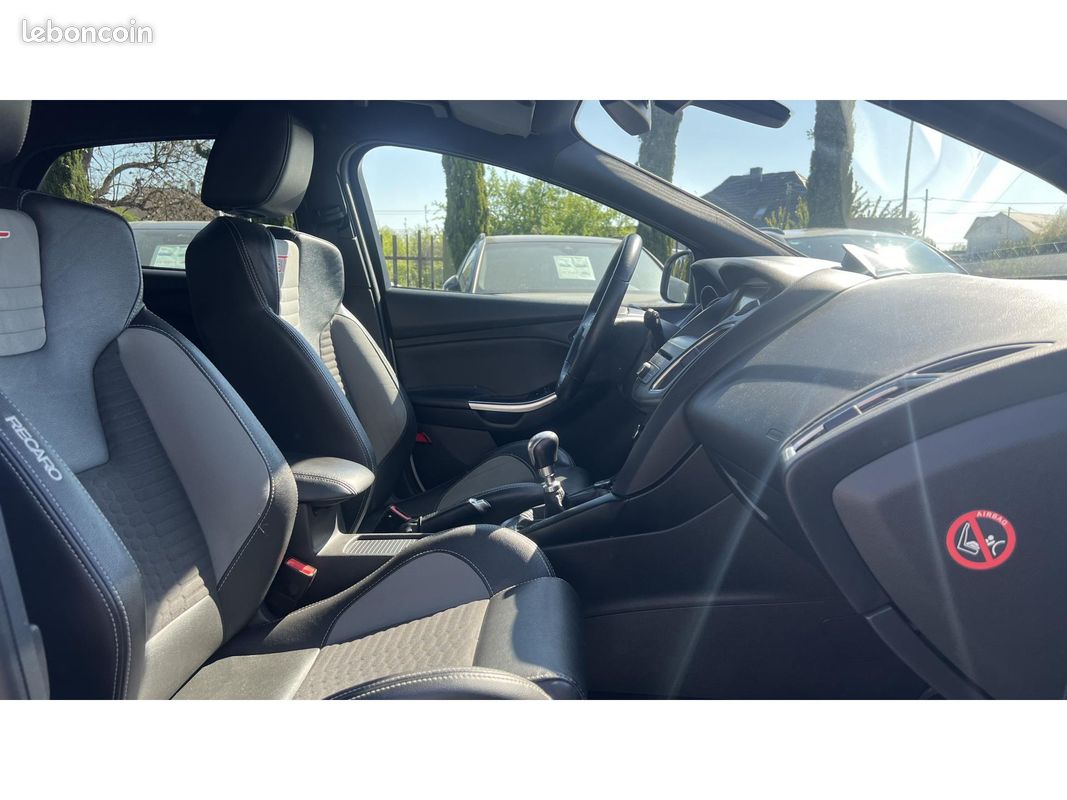 FORD FOCUS ST 2.0 SCTi 250 - ENTRETIEN FORD - GARANTIE 12 MOIS (image 12)