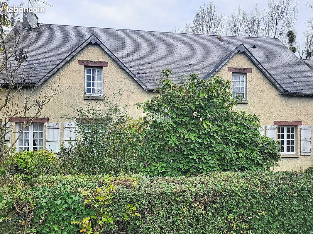 Maison 11 pièces 255 m² · à Quettreville-sur-Sienne · 255 m² · 165 000 €