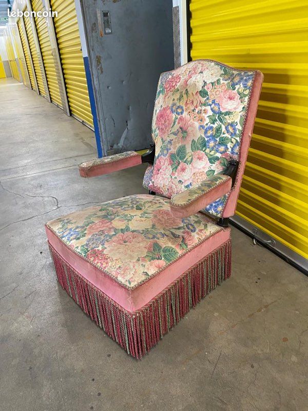 Fauteuil rose (image 2)