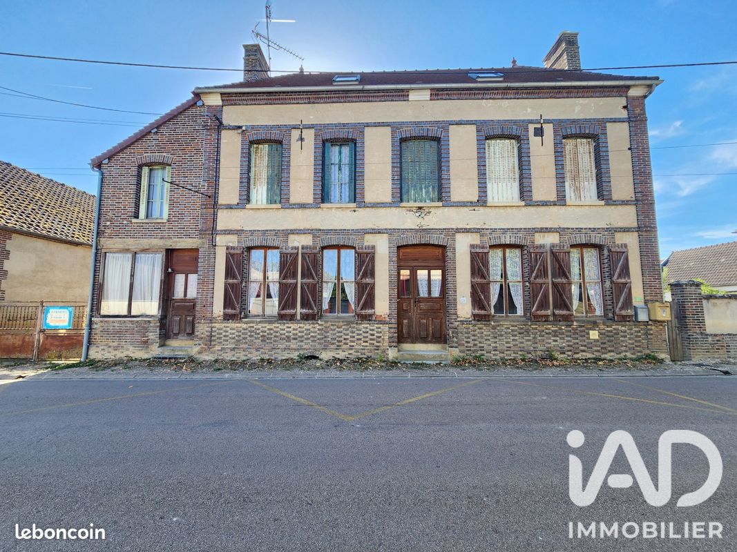 Maison 5 pièces 200 m² · à Villemoiron-en-Othe · 200 m² · 98 000 €