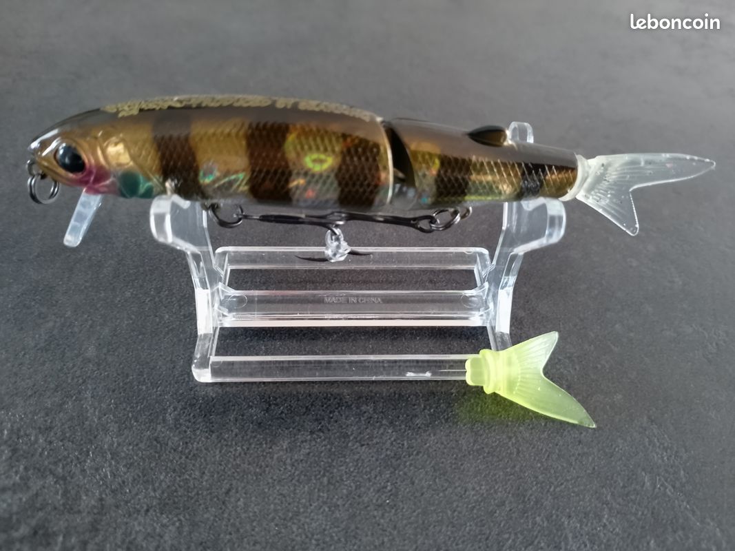 Leurre Suspend Articulé Jackall Magallon 113SP – Couleur Tropical Mat Tigre – 113mm – Pêche