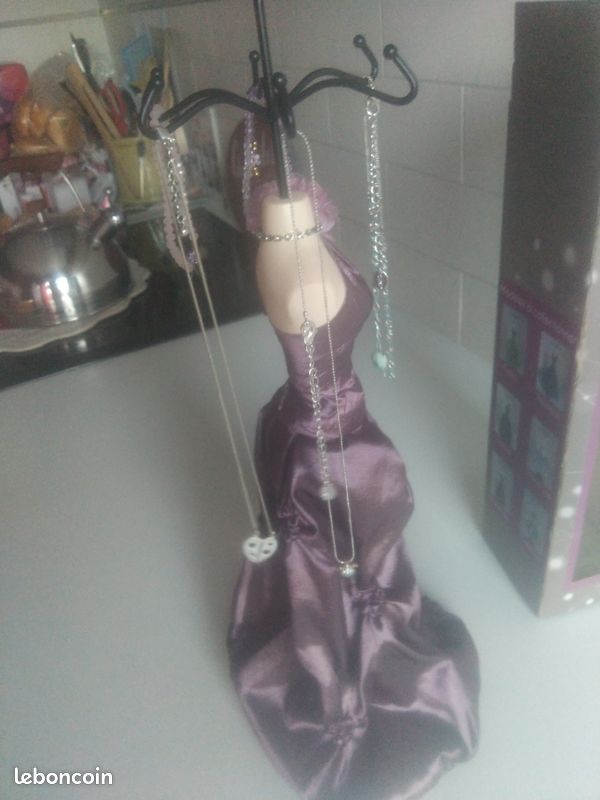 Mannequin porte bijoux neuf (image 9)