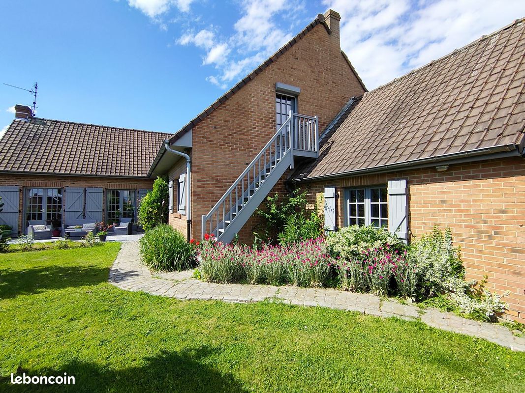 Maison 9 pièces 179 m² · à Lompret · 179 m² · 744 000 €