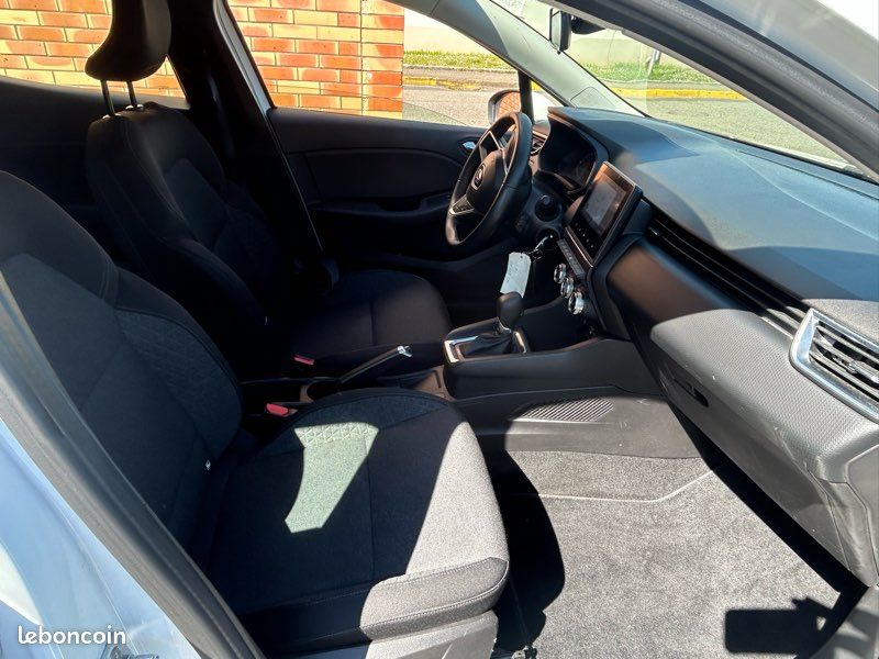 Renault Clio 5 E-TECH 140Ch Business 1er Main 5 Places Boîte Auto (image 3)