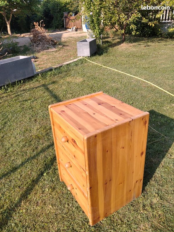 Meuble a 3 tiroirs en bois (image 2)