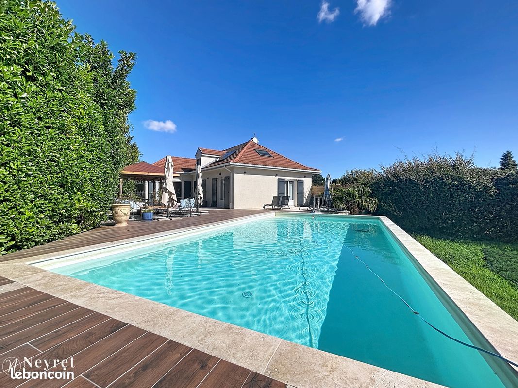 Maison 6 pièces 135 m² · à Communay · 135 m² · 575 000 €