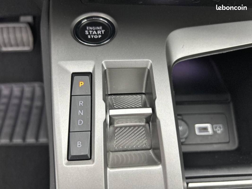 Peugeot 408 PHEV 225 e-EAT8 - Allure Pack (image 14)