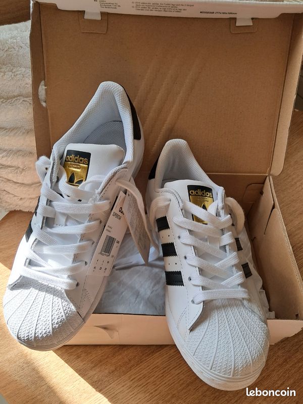 Adidas superstar blanche neuve pointure 36 2/3 Chaussures