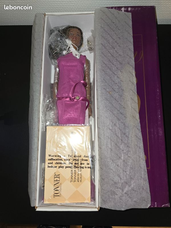 Tonner TYLER WENTWORTH 2004 PARIS FASHION DOLL BON ANNIVERSAIRE GOLD SP ED LE 50